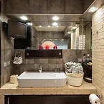 Deluxe Boutique , Jacuzzi, Private Parking, Fireplace * Salonic