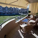 Deluxe Boutique , Jacuzzi, Private Parking, Fireplace Apartament *