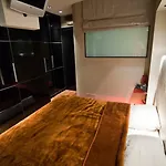 Deluxe Boutique , Jacuzzi, Private Parking, Fireplace Salonic