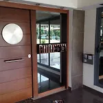 Deluxe Boutique , Jacuzzi, Private Parking, Fireplace Salonic