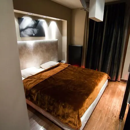 דירה Deluxe Boutique , Jacuzzi, Private Parking, Fireplace סלוניקי