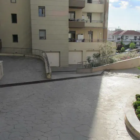 Deluxe Boutique , Jacuzzi, Private Parking, Fireplace