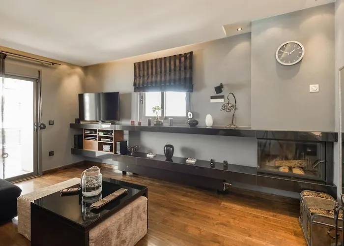 Deluxe Boutique , Jacuzzi, Private Parking, Fireplace Apartman