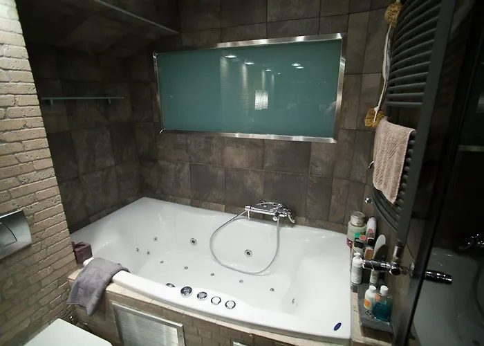 Deluxe Boutique , Jacuzzi, Private Parking, Fireplace Apartamento