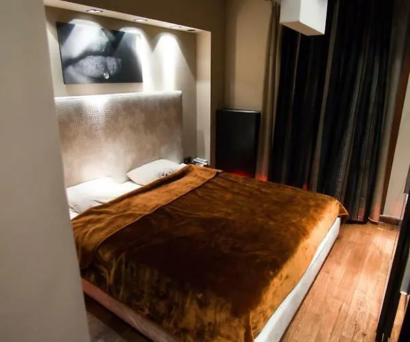 Apartamento Deluxe Boutique , Jacuzzi, Private Parking, Fireplace Tesalónica