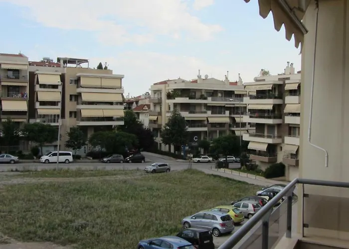 Deluxe Boutique , Jacuzzi, Private Parking, Fireplace