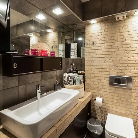 Deluxe Boutique , Jacuzzi, Private Parking, Fireplace Апартаменты