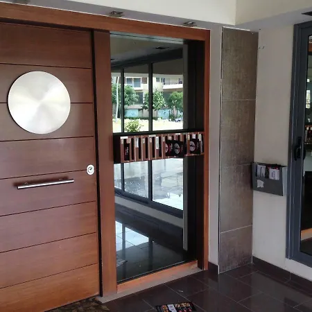 Deluxe Boutique , Jacuzzi, Private Parking, Fireplace Салоники